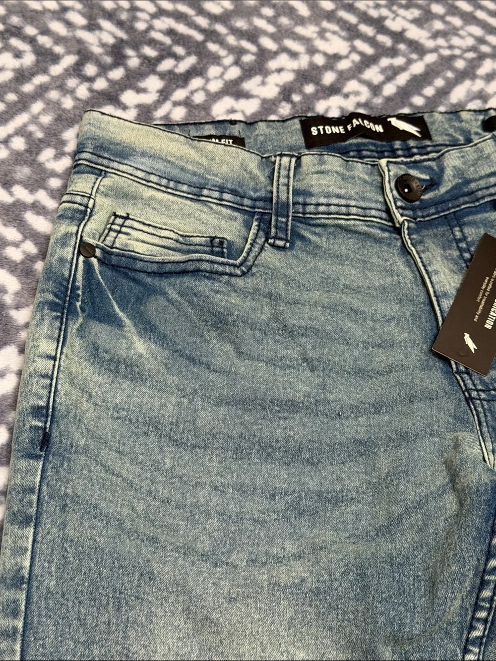 Men's Straight Jeans in Faded Blue -